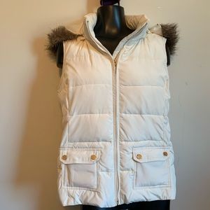 Charter Club Puffy vest. Detachable fur trim hood